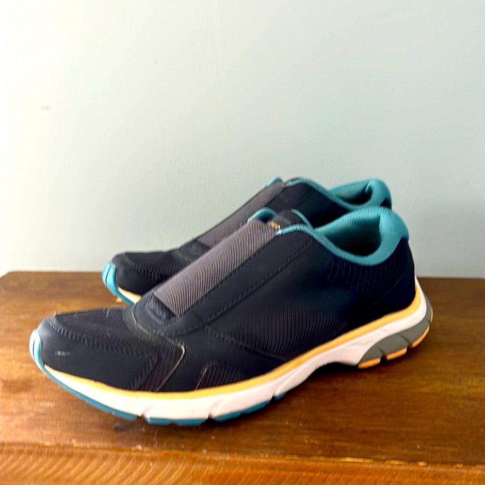 Vionic slip on navy blue sneakers